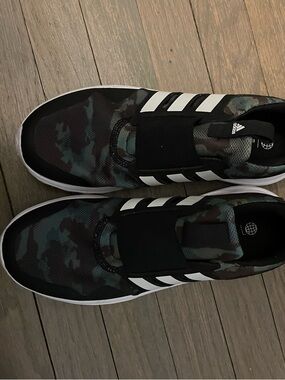 Adidas Camouflage Slip-On Sneakers - Green/Black
